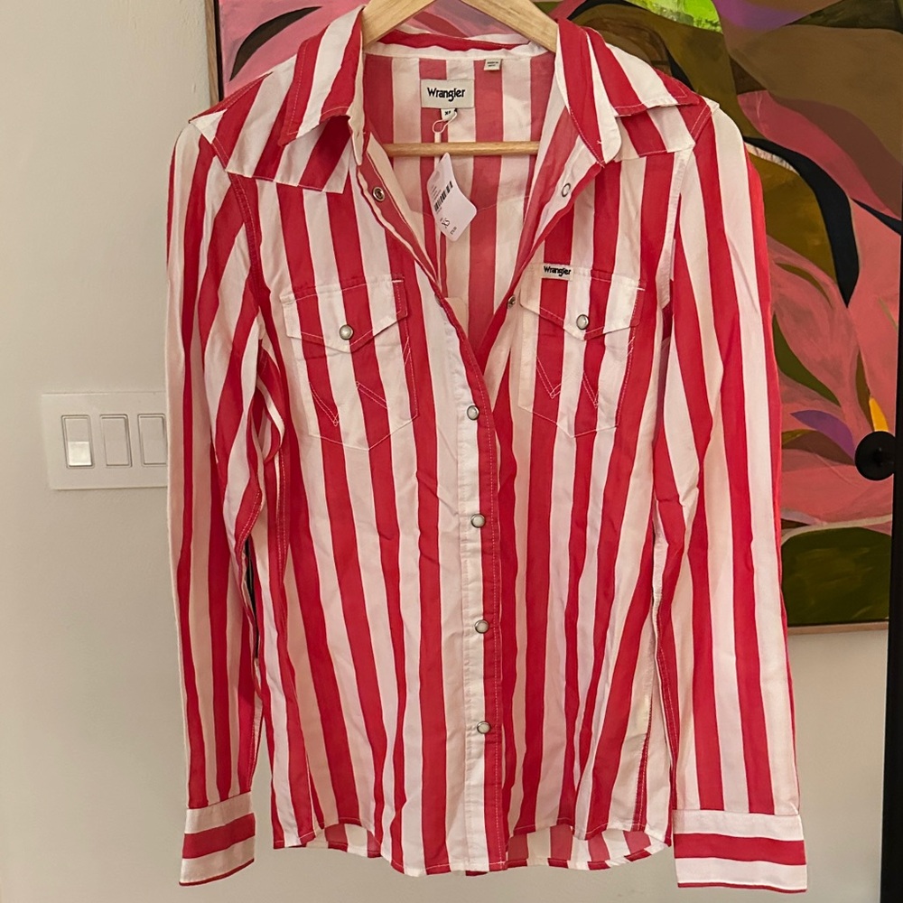 Wrangler Red and White Button-Up Shirt